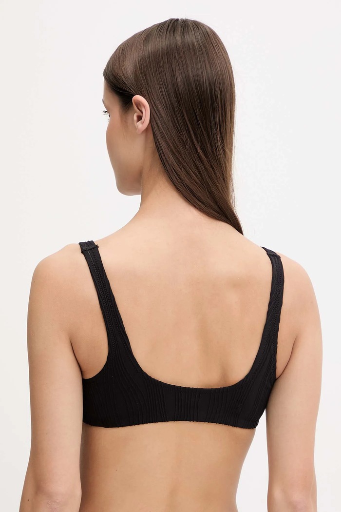 Горнище на бански Chantelle SWIM ONE C12VQ0 черен SS26