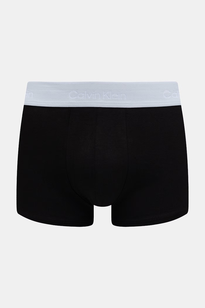Odzież Calvin Klein Underwear bokserki dopasowane męskie 3-pack LV00NB4389 czarny