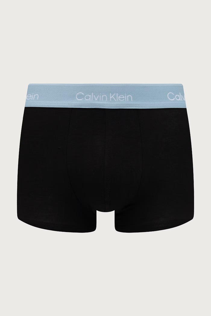 Odzież Calvin Klein Underwear Bokserki dopasowane męskie 3-pack LV00NB4389 czarny