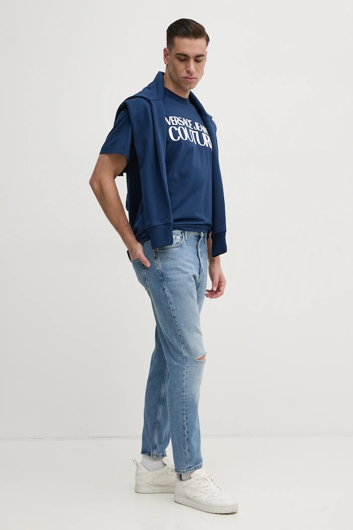 Pamučna dukserica Versace Jeans Couture 78GAIE05.CF00E mornarsko plava SS25
