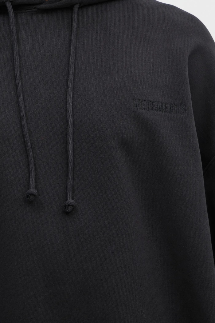 Mikina VETEMENTS Embroidered Logo Oversized černá UA66HD780B