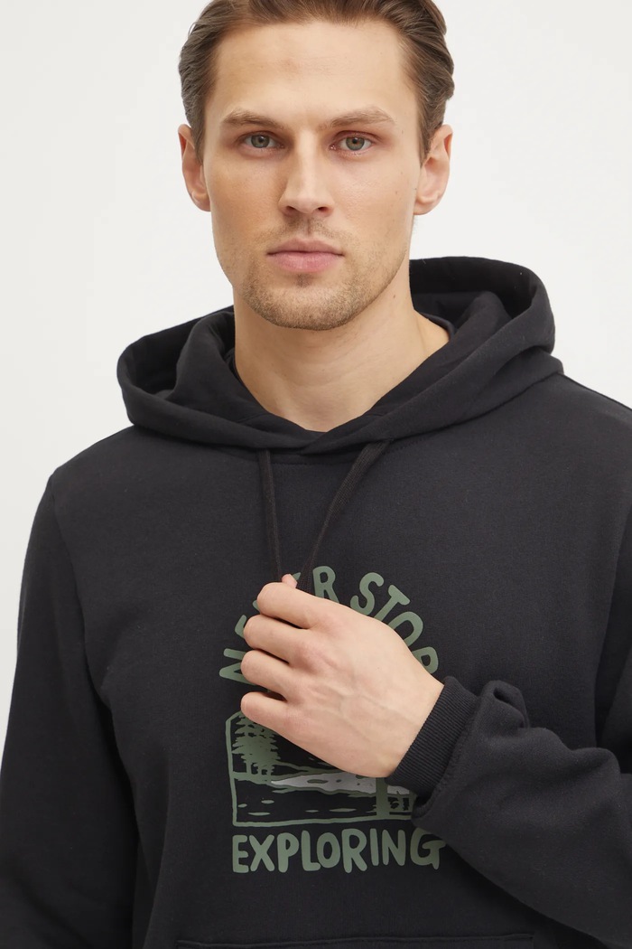 The North Face pamut melegítőfelső Outdoor Graphic fekete NF0A8C20JK31