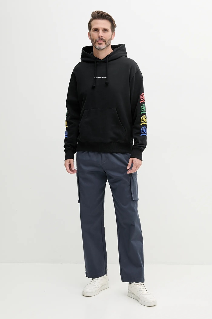 Pamučna dukserica Tommy Jeans DM0DM20836 crna SS25