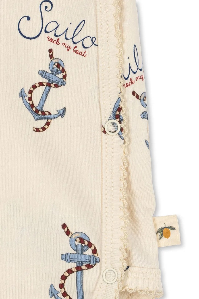 Konges Sløjd body niemowlęce BASIC SS NEWBORN BODY GOTS beżowy KS103398