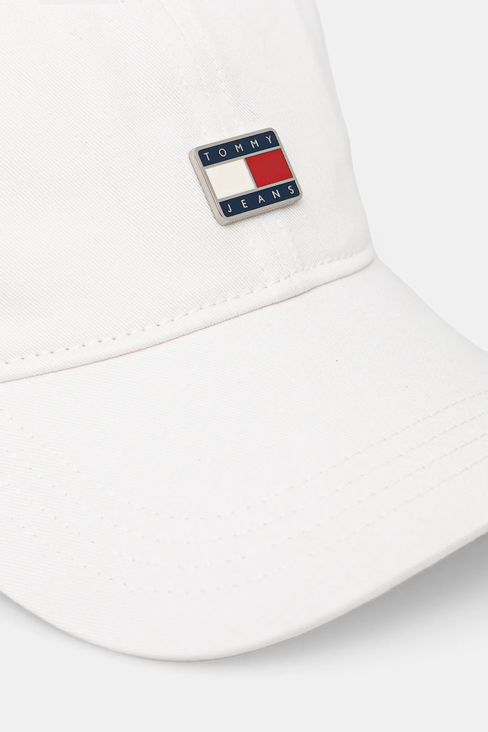 Bavlněná baseballová čepice Tommy Jeans AW0AW16986 bílá SS25