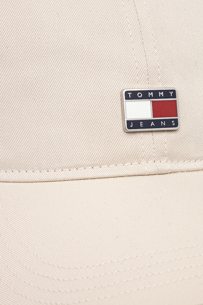 Bavlněná baseballová čepice Tommy Jeans AW0AW16986 béžová SS25