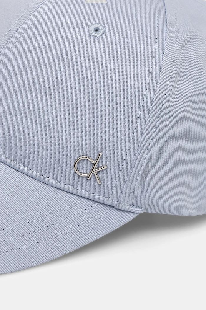 Bavlnená šiltovka Calvin Klein K60K613102 modrá SS25