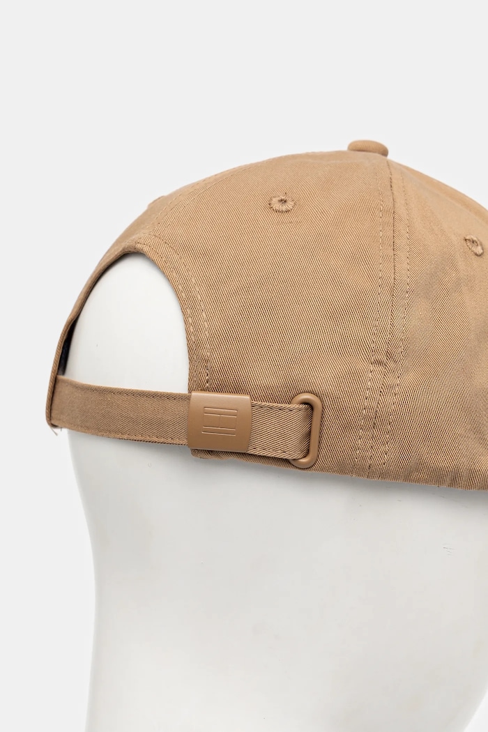 Tommy Hilfiger czapka z daszkiem bawełniana beżowy AW0AW16844