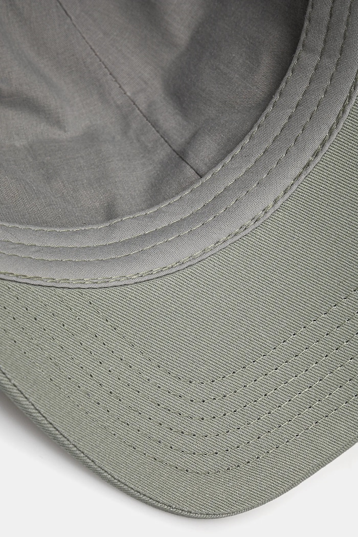 Bavlněná baseballová čepice Guess LUREX zelená V5RZ03.WFKN0