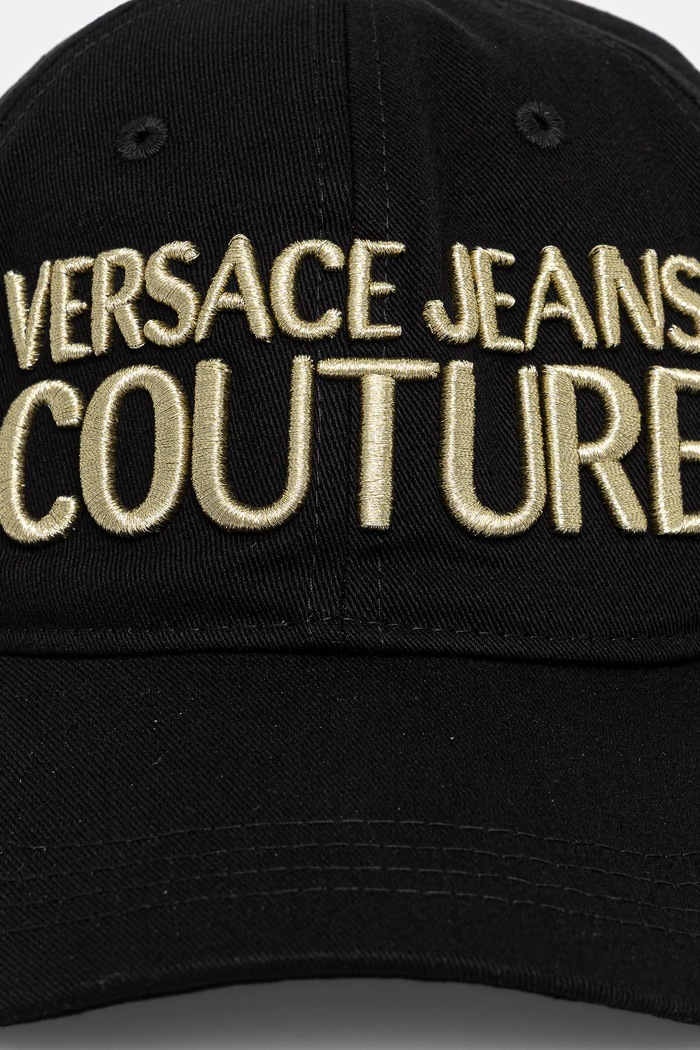 Pamučna kapa sa šiltom Versace Jeans Couture 78HAZK32.ZG365 crna SS25