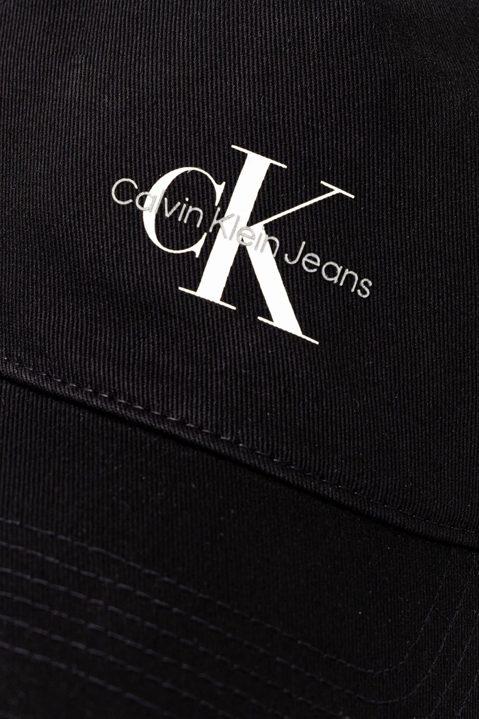 Calvin Klein Jeans șapcă de baseball pentru femei din bumbac LV04K5027G negru SS26