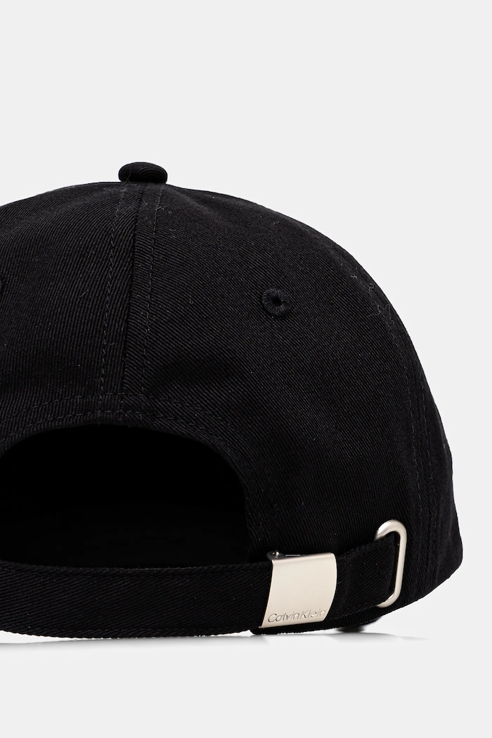 Calvin Klein Jeans șapcă de baseball pentru femei din bumbac negru LV04K5027G