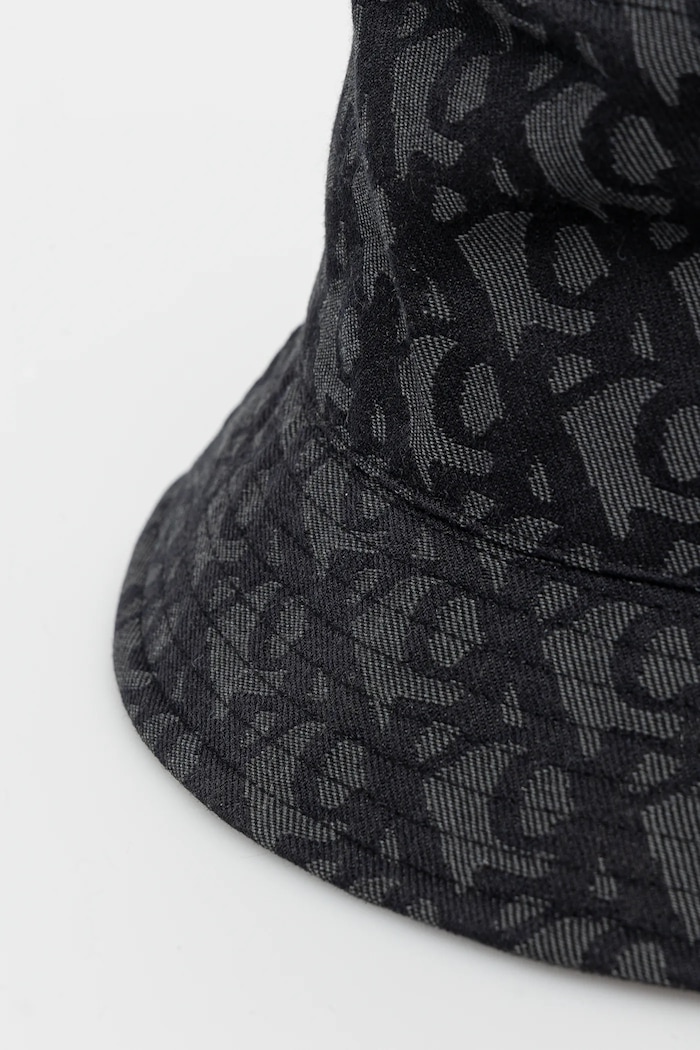 Klobúk Calvin Klein Jeans LV04K5059G čierna SS25