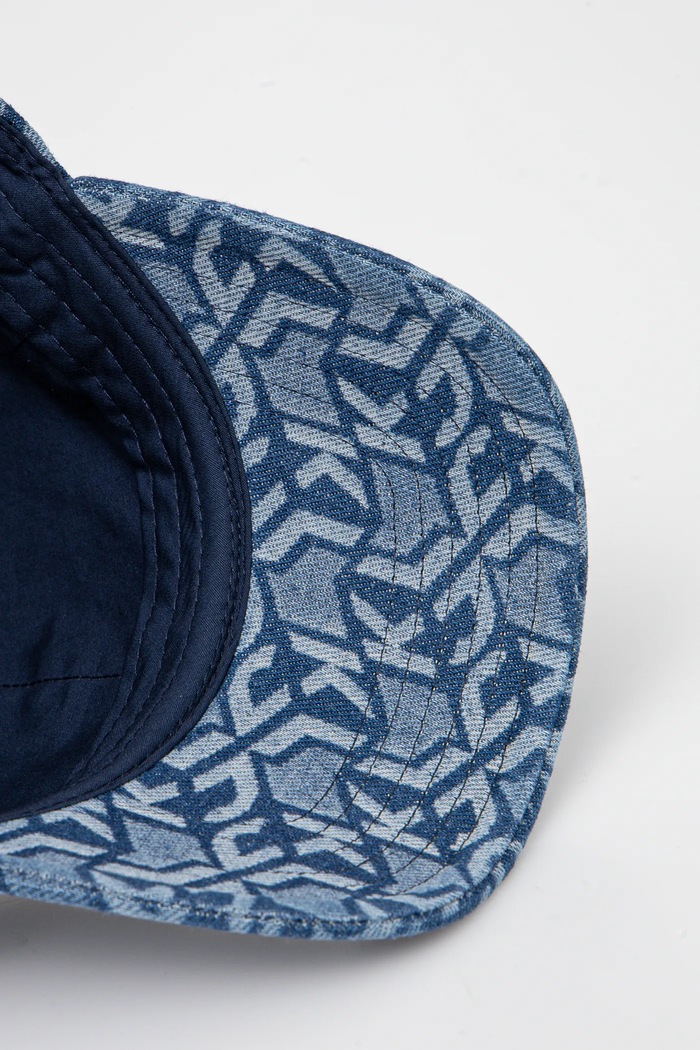 Karl Lagerfeld Jeans czapka z daszkiem jeansowa niebieski A2W33091