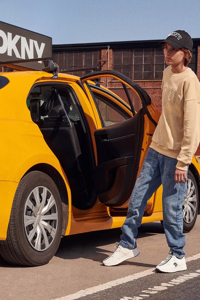 Dkny czapka z daszkiem bawełniana dziecięca D62100