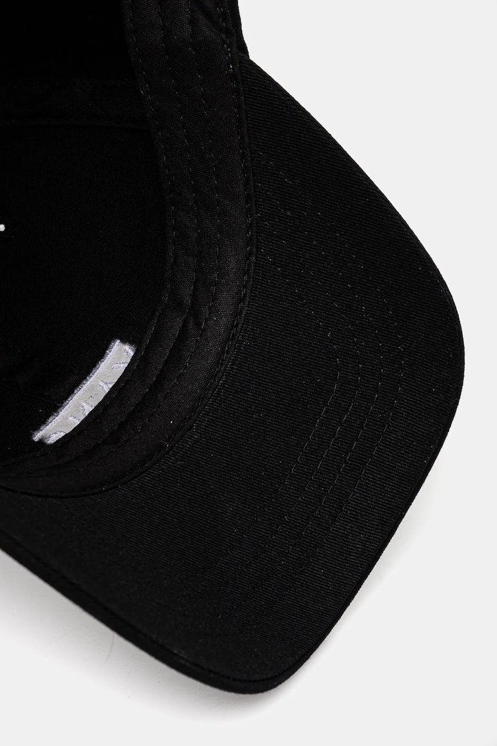 Detská bavlnená šiltovka Vans HALF BOX CURVED BILL JOCKEY čierna VN000J4TBLK1