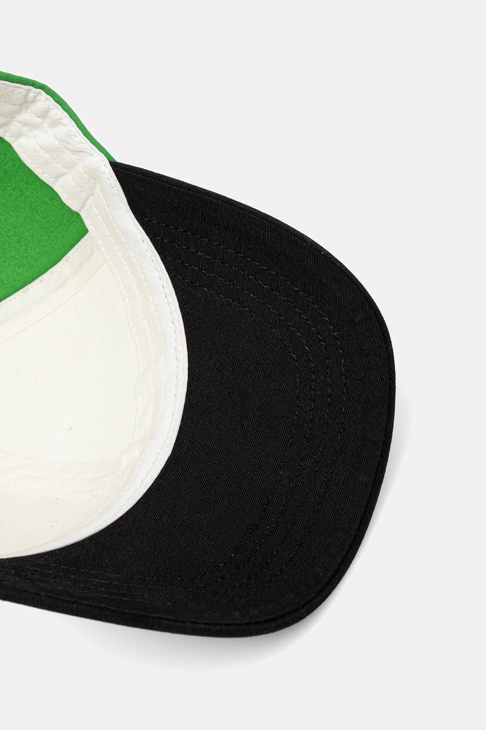 Kapa sa šiltom United Colors of Benetton bijela 6L1ECA025.G.Seasonal