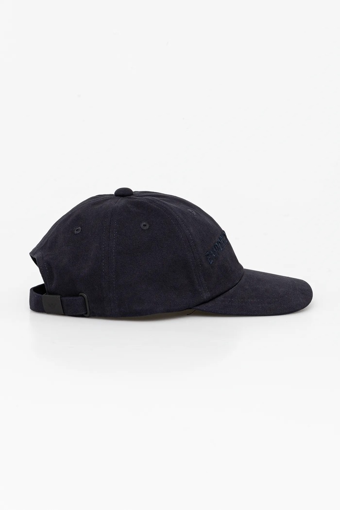 Pamučna kapa sa šiltom Emporio Armani EM001319.AF14032 mornarsko plava SS25