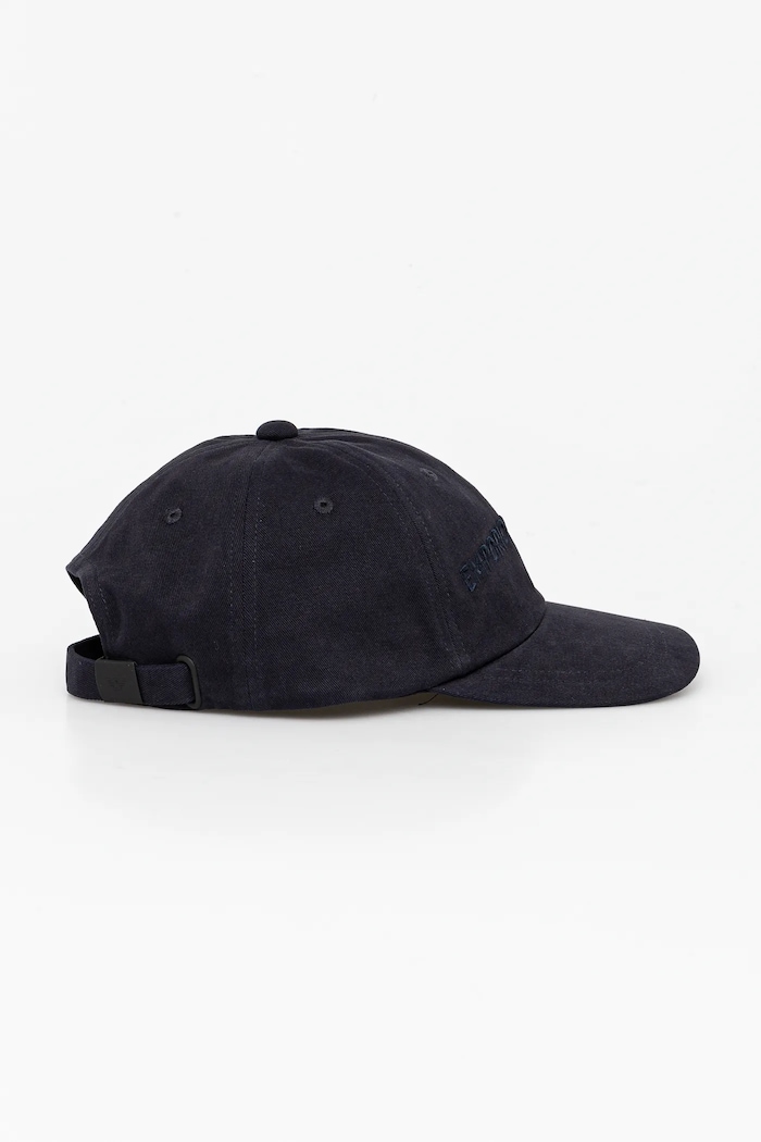 Pamučna kapa sa šiltom Emporio Armani EM001319.AF14032 mornarsko plava SS25