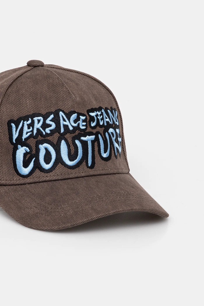 Versace Jeans Couture czapka z daszkiem bawełniana 78GAZK61.ZG374 brązowy SS25