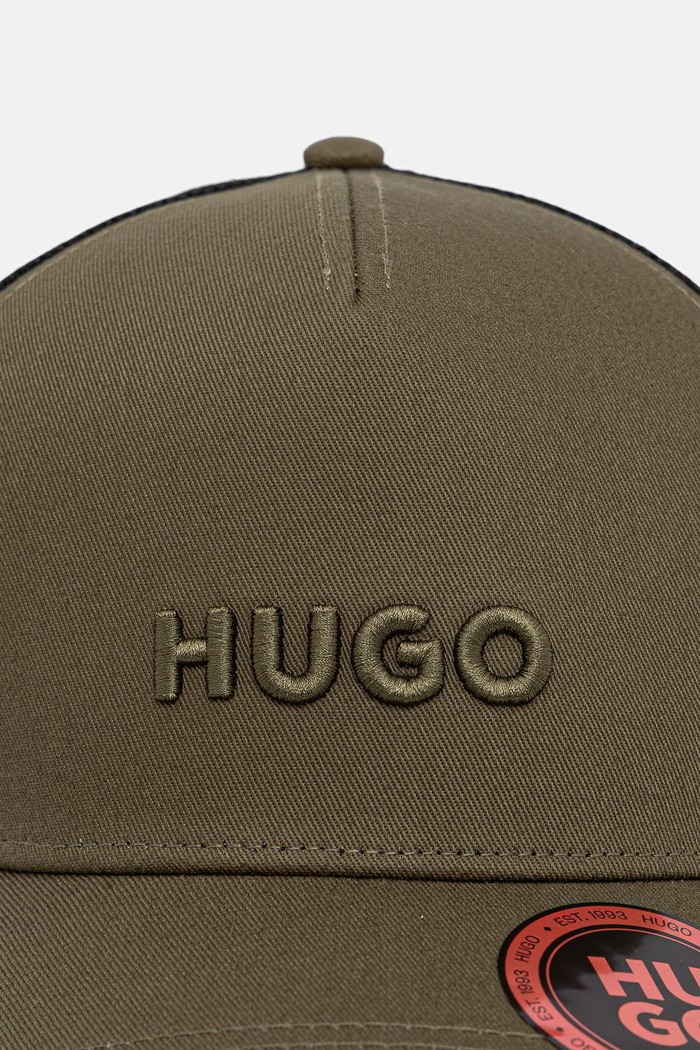 HUGO čiapka so šiltom pánska s bavlnou Marsel-Trucker 50535942 zelená SS26