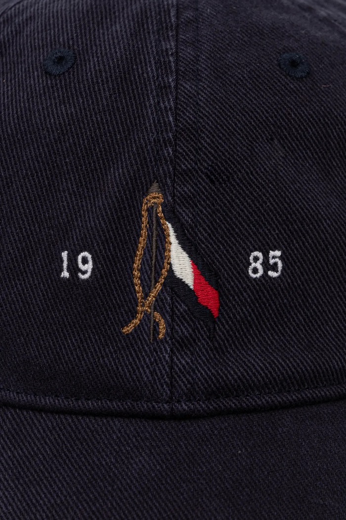 Kšiltovka Tommy Hilfiger námořnická modř AM0AM13348