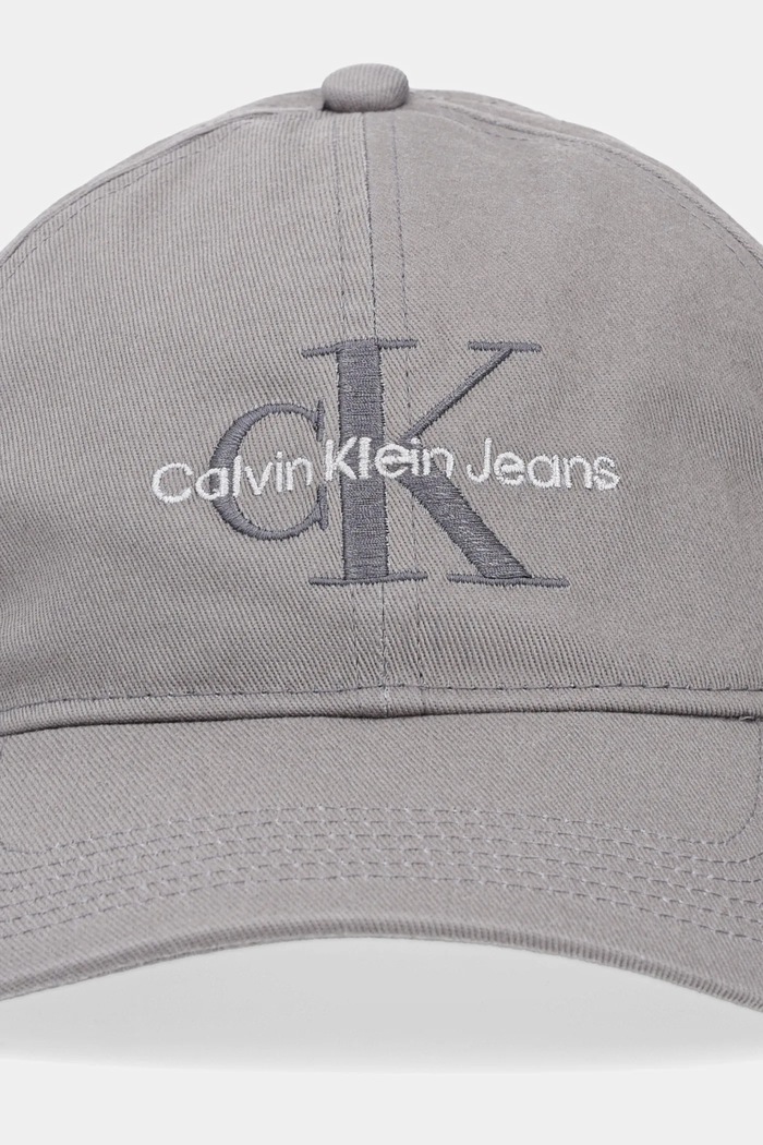 Calvin Klein kapa s šiltom moška bombažna LV04G5004G siva SS26