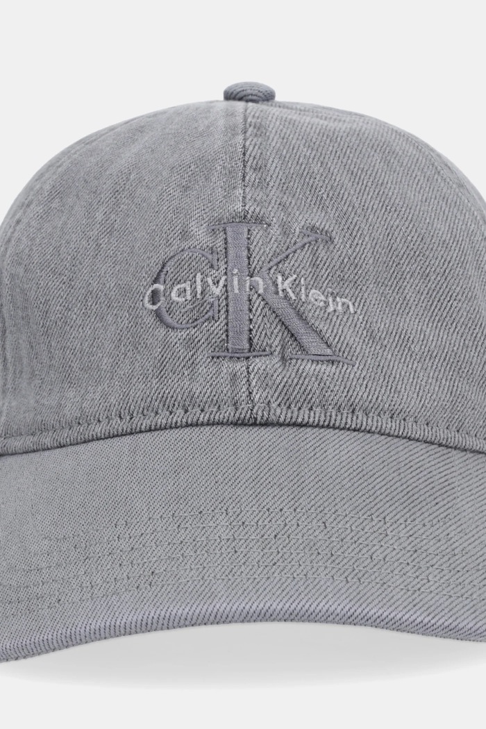 Calvin Klein bejzbalová čiapka pánska rifľová LV04G5007G sivá AW25