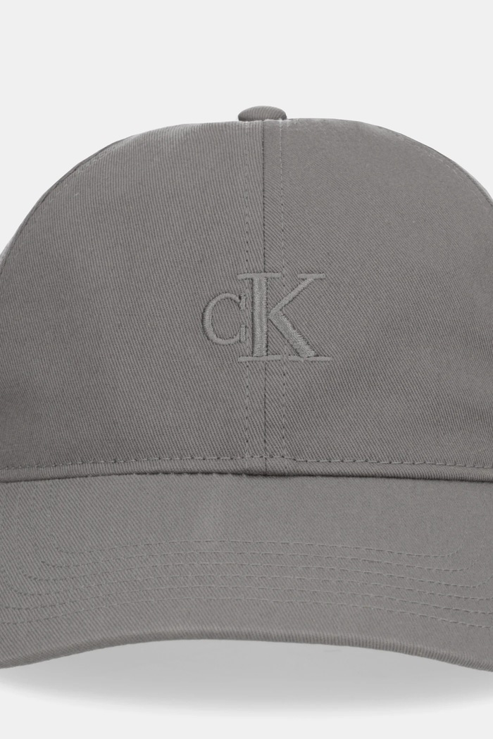 Calvin Klein kapa s šiltom moška bombažna LV04G5002G siva SS26