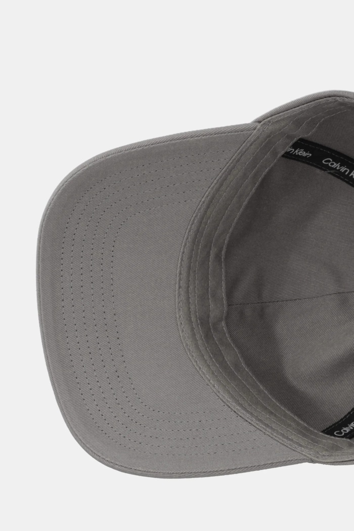 Calvin Klein kapa s šiltom moška bombažna siva LV04G5002G