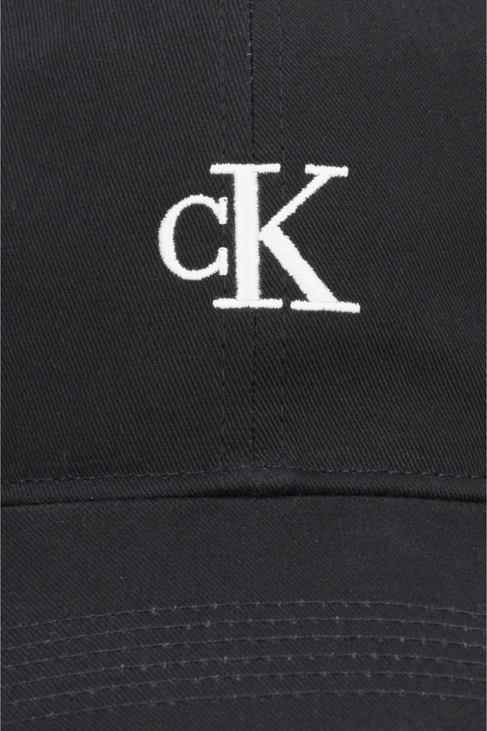 Calvin Klein kapa s šiltom moška bombažna LV04G5002G črna SS26