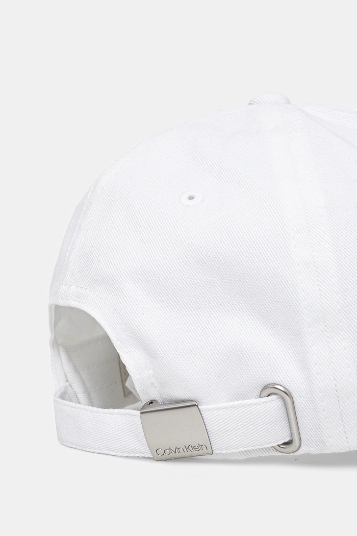 Аксесоари Памучна шапка с козирка Calvin Klein Jeans LV04G5036G бял