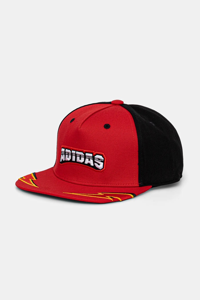 Kapa sa šiltom adidas Originals FLATBRIM CAP natpis crvena JW3989
