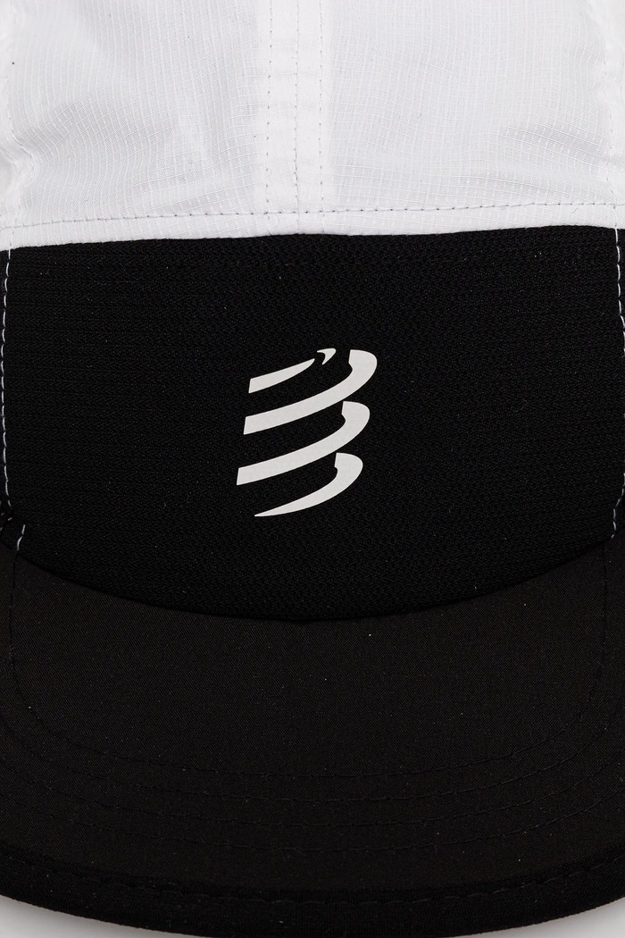 Šiltovka Compressport 5 Panel Light biela XHWU736