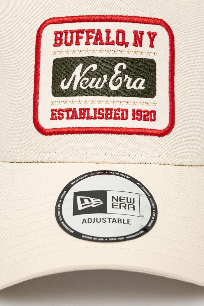 New Era Czapka z daszkiem 60595467 beżowy SS25