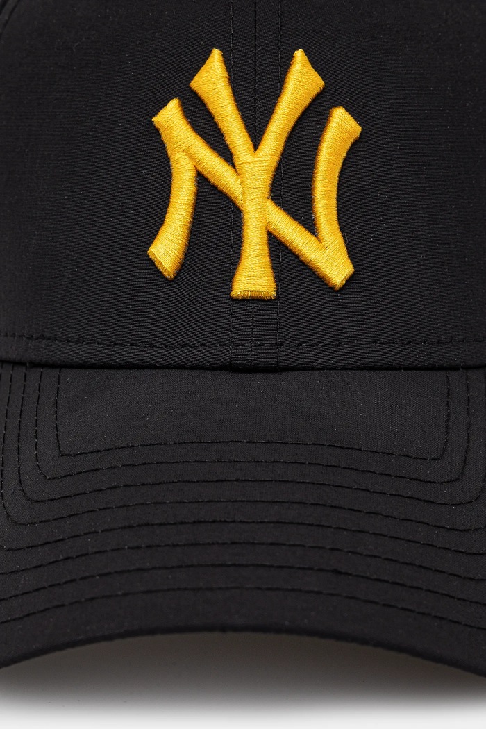 New Era czapka z daszkiem 60595187 czarny SS25