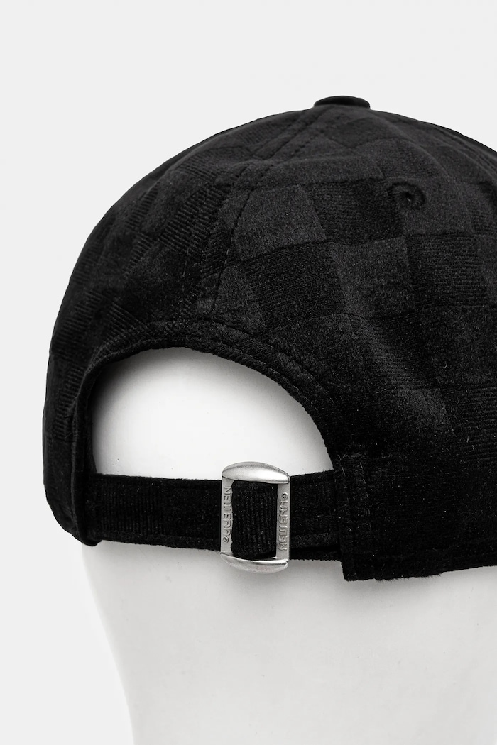 Dodatki Velur baseball kapa New Era Tonal Check 940 Lakers 60595440 črna