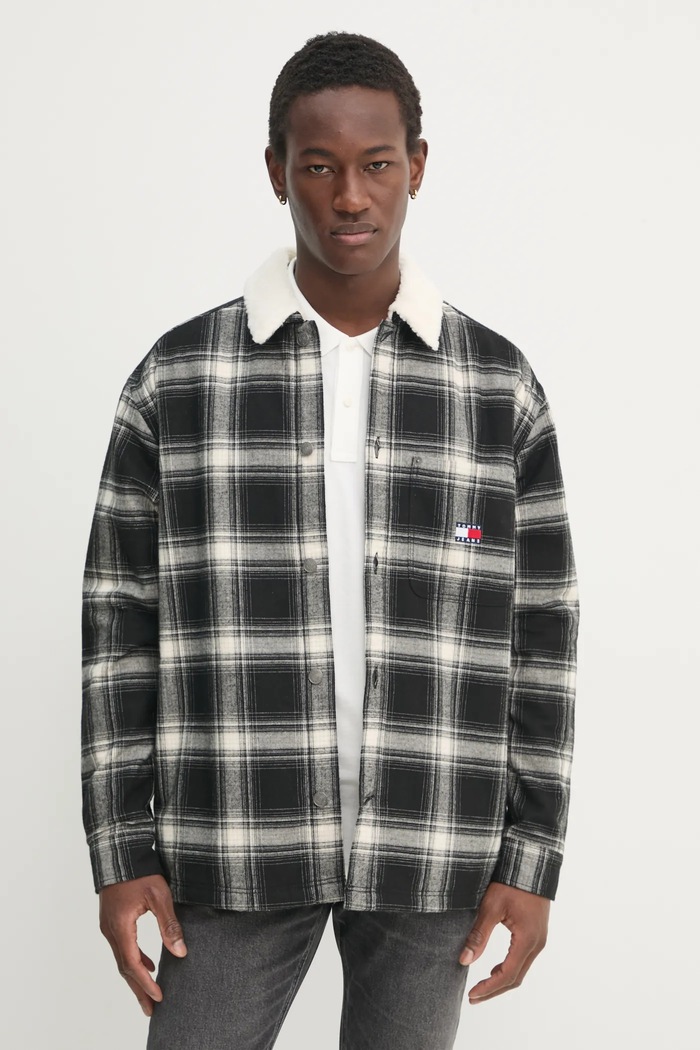 Bunda Tommy Jeans jemné zateplenie čierna DM0DM20241
