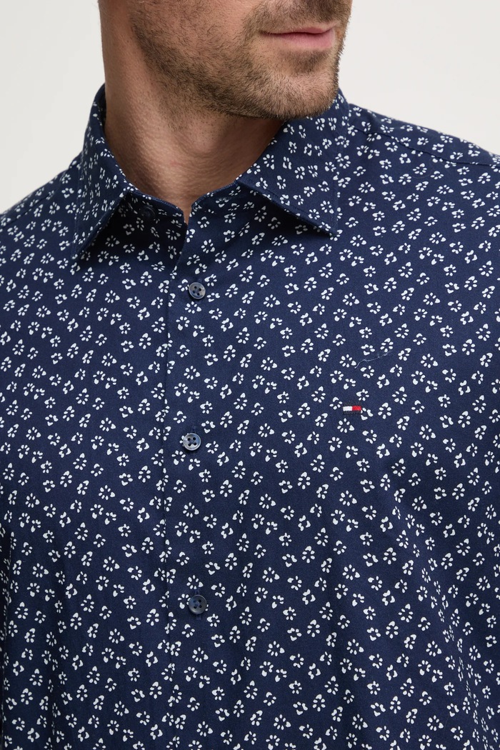 Bavlněná košile Tommy Hilfiger MW0MW37594 námořnická modř SS25