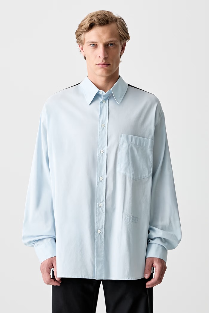 MM6 Maison Margiela košulja s pamukom za muškarce relaxed plava SH0DT0022