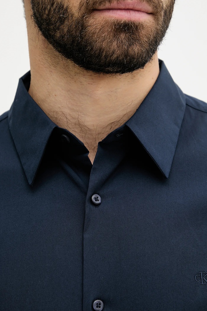 Calvin Klein košile pánská s bavlnou LV04LB145G námořnická modř