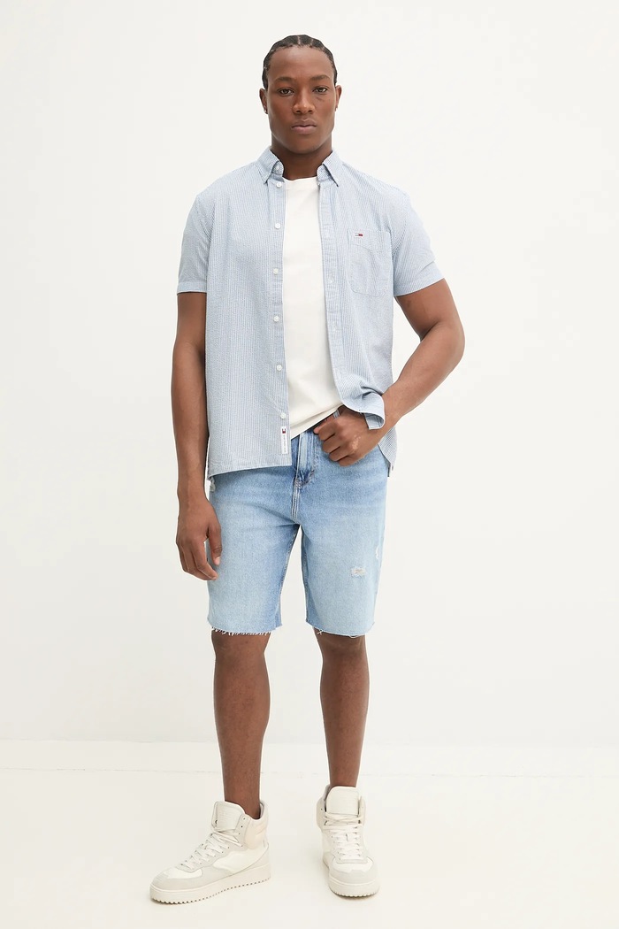 Bombažna srajca Tommy Jeans DM0DM20891 modra SS25