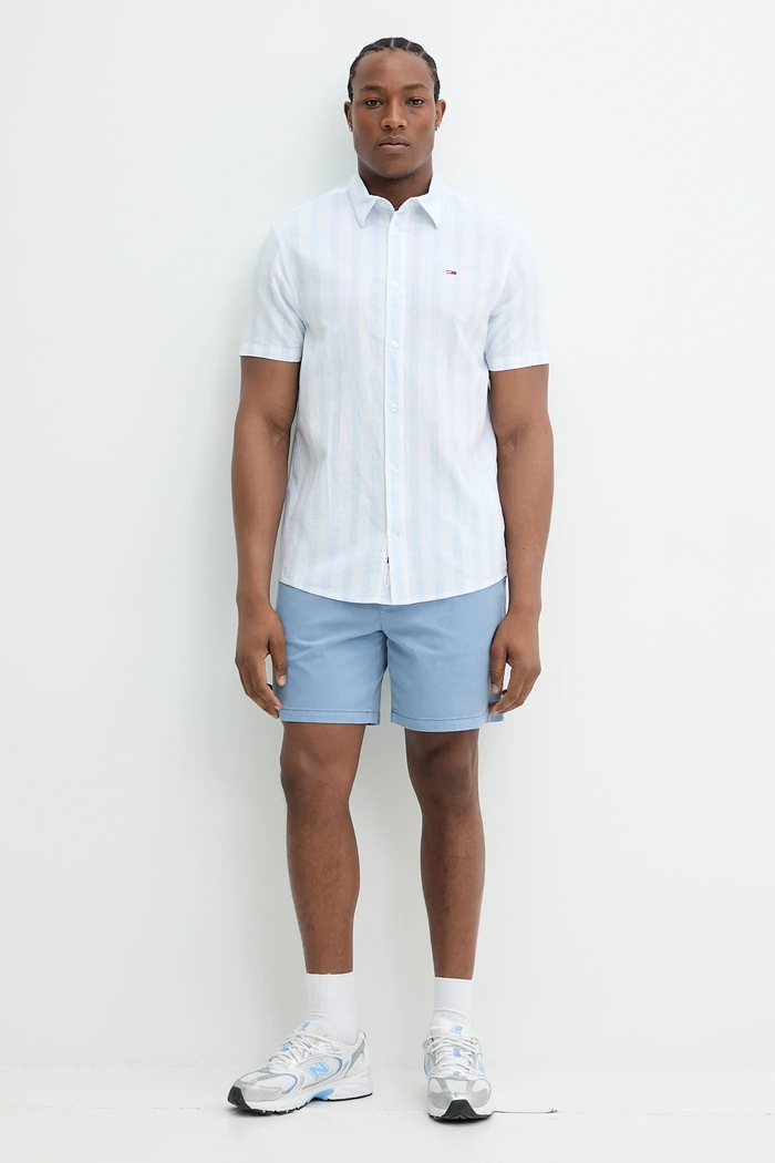 Tommy Jeans koszula z domieszką lnu DM0DM20894 niebieski SS25