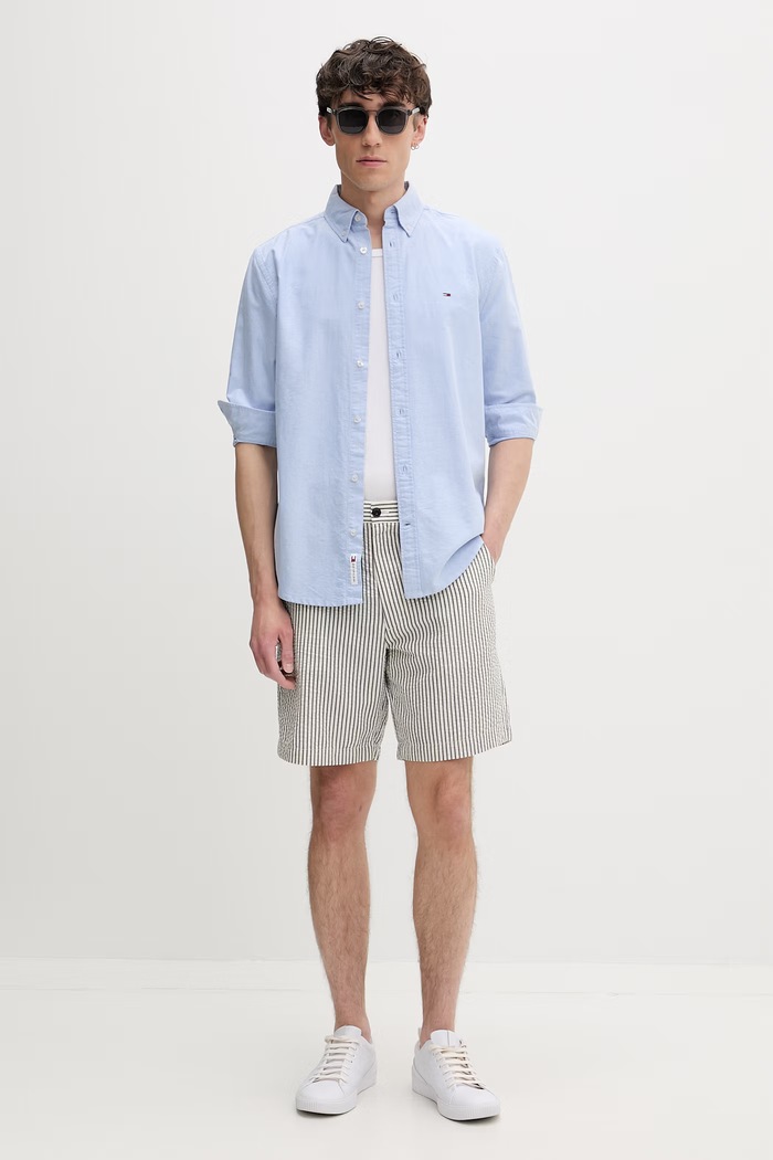 Tommy Jeans srajca moška bombažna DM0DM21298 modra SS26