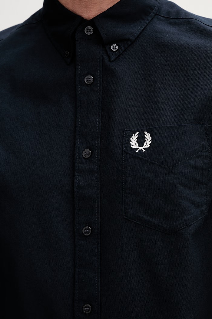Bombažna srajca Fred Perry M8730.608 mornarsko modra
