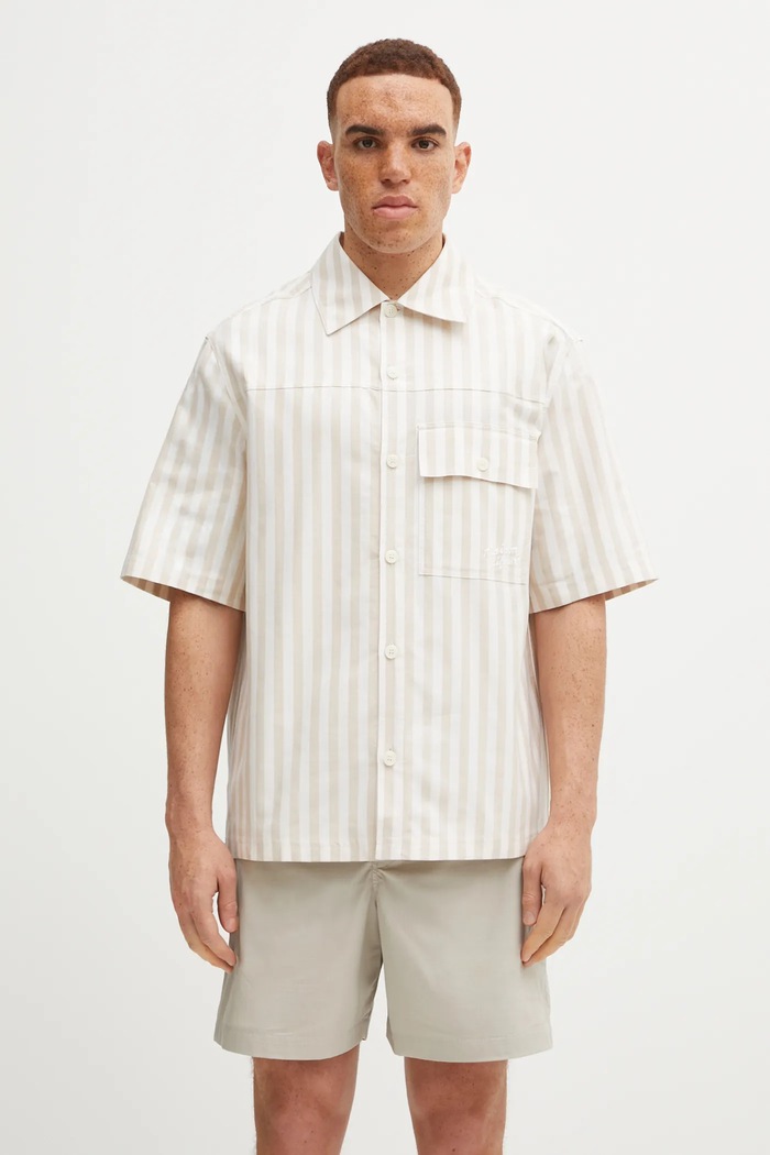 Bavlněná košile Maison Kitsuné Short Sleeve relaxed béžová OM00429WC5045