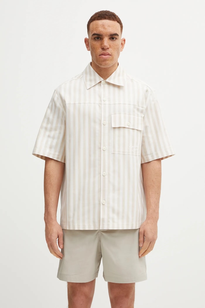 Bavlněná košile Maison Kitsuné Short Sleeve relaxed béžová OM00429WC5045