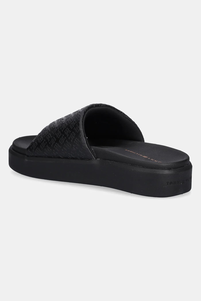 Obuwie Tommy Hilfiger klapki PLATFORM MONOGRAM POOLSLIDE FW0FW08526 czarny