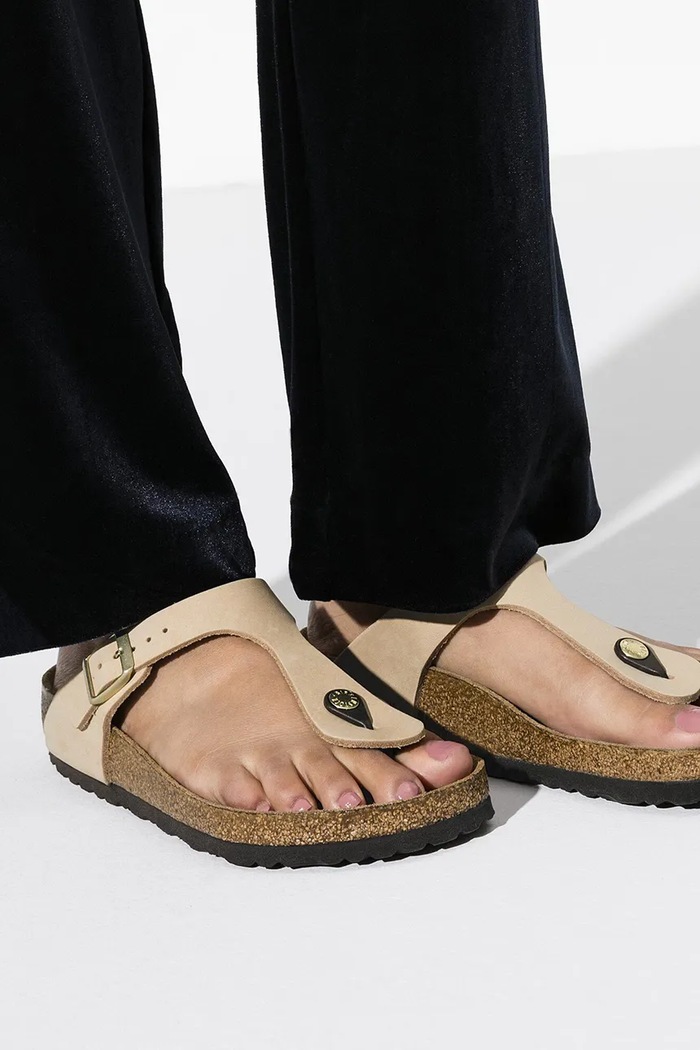Nubukové šľapky Birkenstock Gizeh SFB 1018999