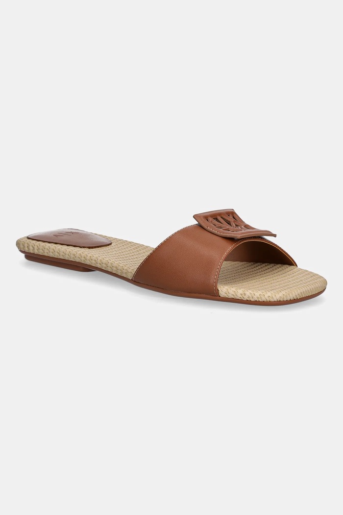 Pantofle Armani Exchange platforma hnědá XDP055.XV921.01816